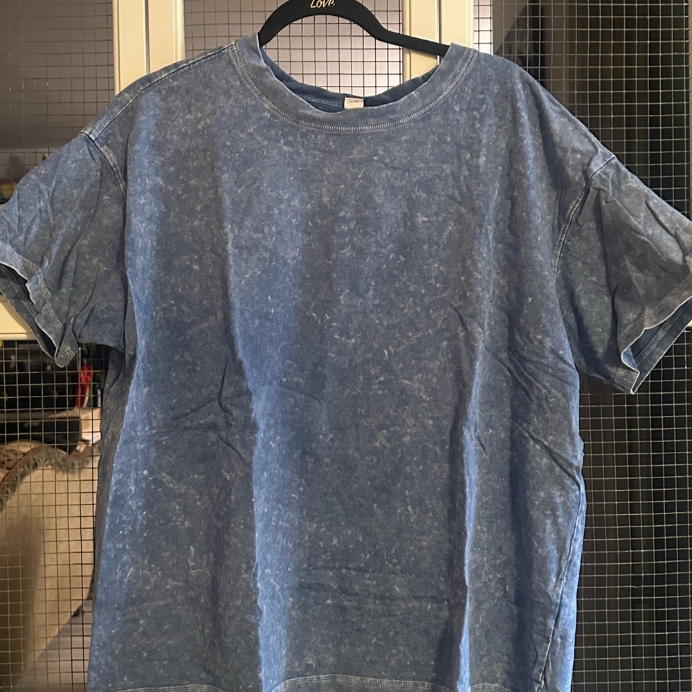 Old Navy Distressed Mineral Wash Blue Short Sleeve Tee